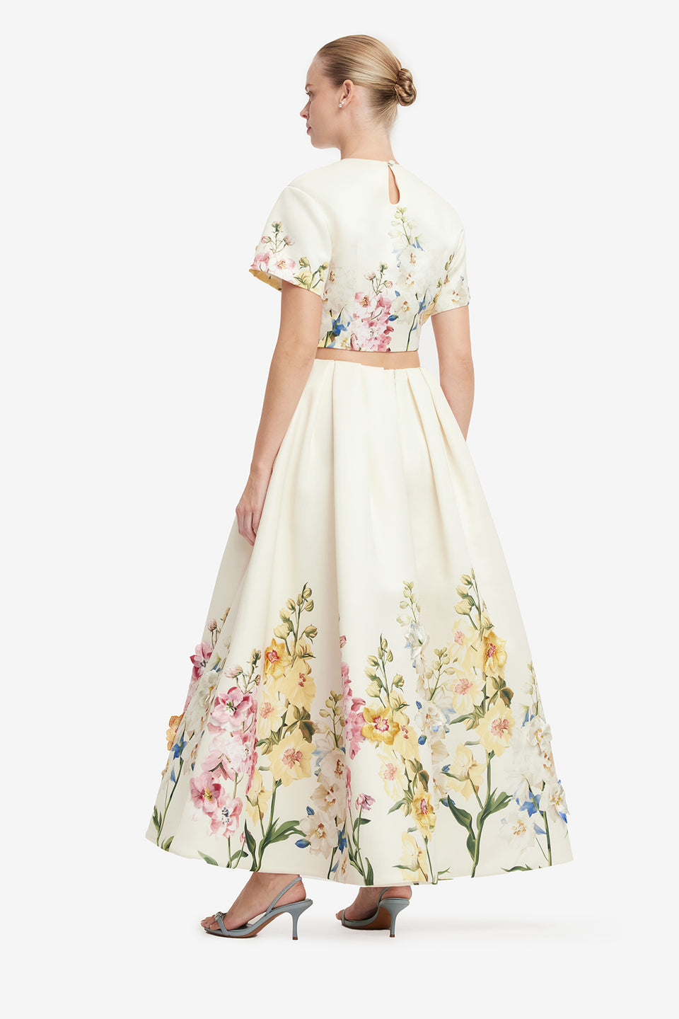 Riley Embroidered Sleeve Top - Snapdragon Print in Snow Tops