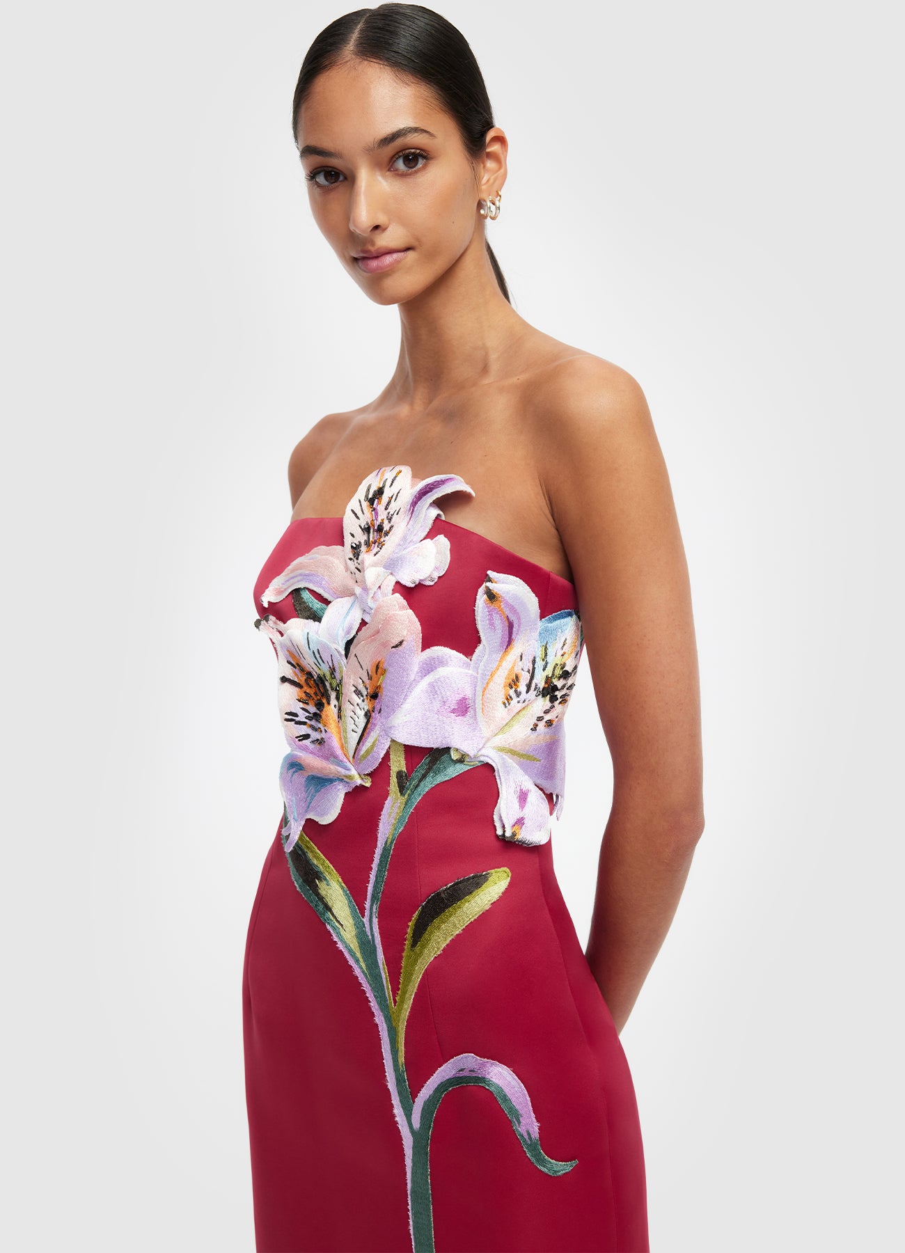 【Leo Lin】Rayna Applique Floral Maxi Dress Rayna Appliqué Floral Maxi Dress - Lily Print in Snow – LEO LIN
