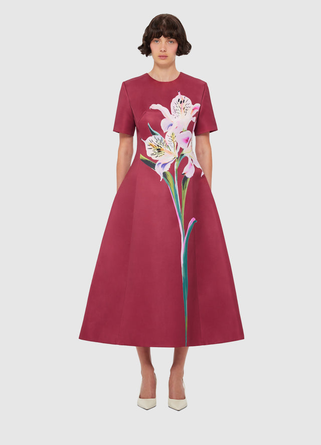 Exclusive LEO LIN Caroline Short Sleeve Midi Dress - Lily Print in Burgundy