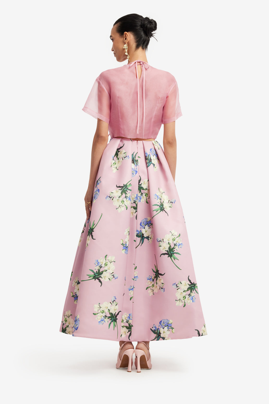 Exclusive LEO LIN Riley Embroidered Sleeve Top - Bouquet Print in Pastel Pink