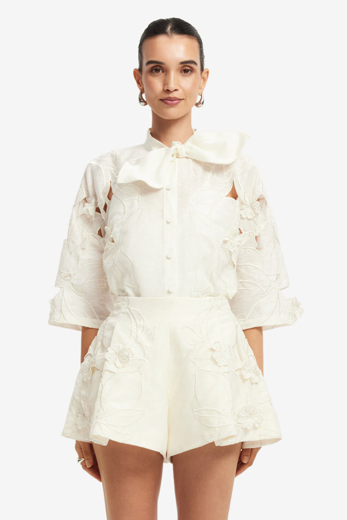 Exclusive LEO LIN Brooklyn Applique Bow Puff Sleeve Top - Snow