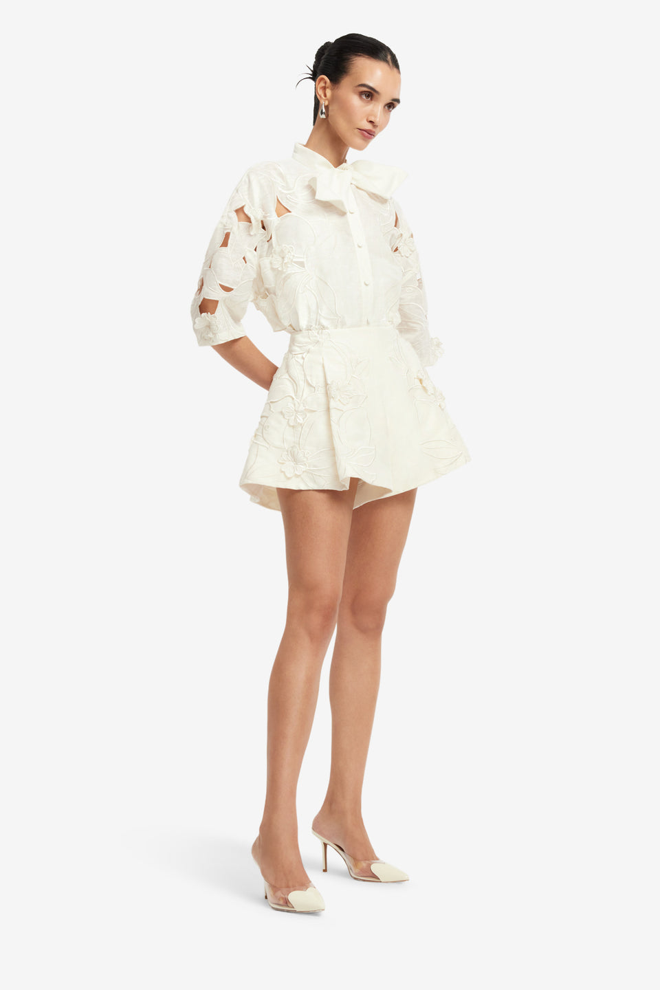 Exclusive LEO LIN Abby Applique Shorts - Snow