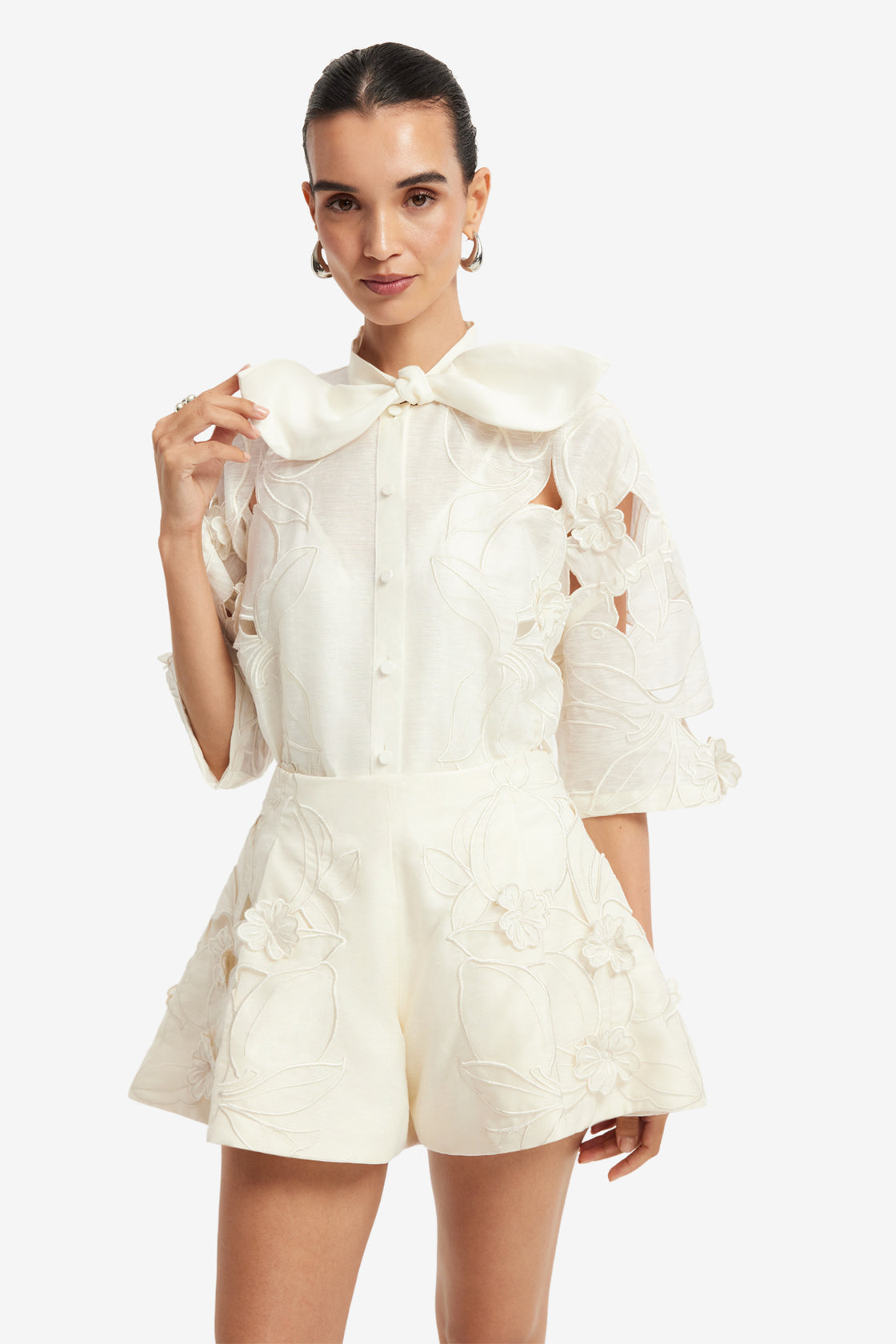 Exclusive LEO LIN Abby Applique Shorts - Snow