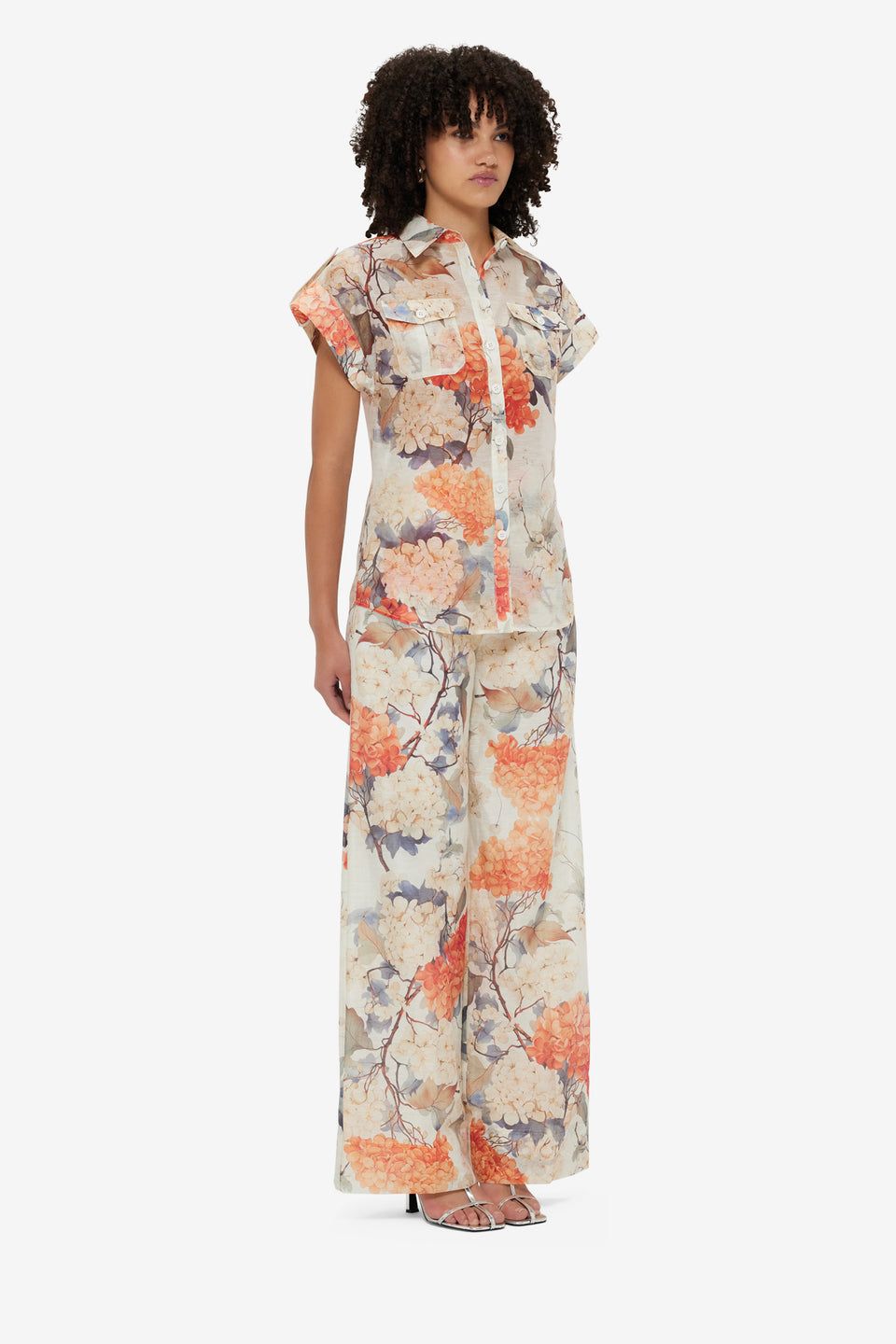 Exclusive Leo Lin Catarina Blouse - Hydrangea Print in Vanilla