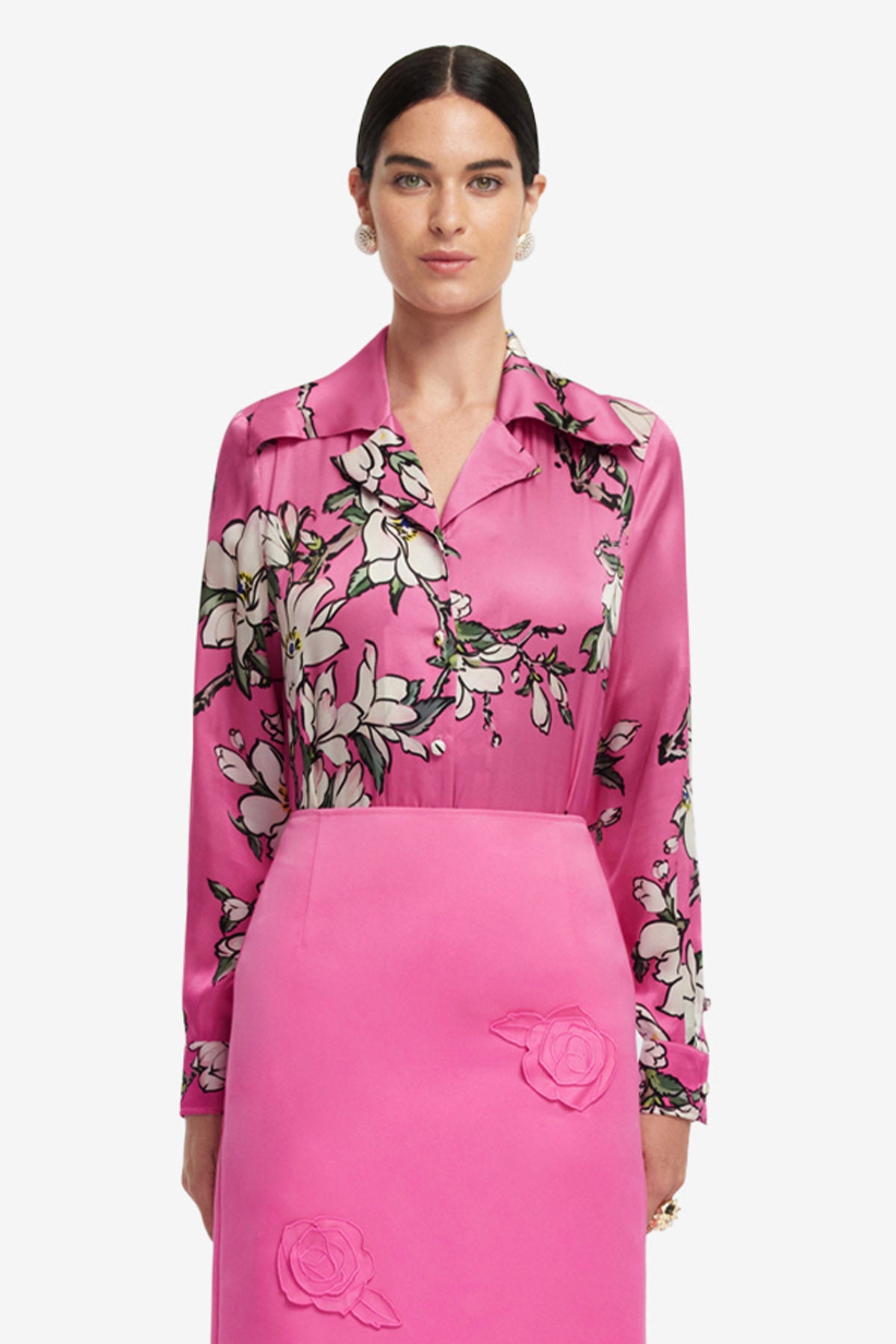 SARA L Kiadi and Co Tuck Blouse ピンク Sandra Silk Blouse - Pink Magnolia Print – LEO LIN