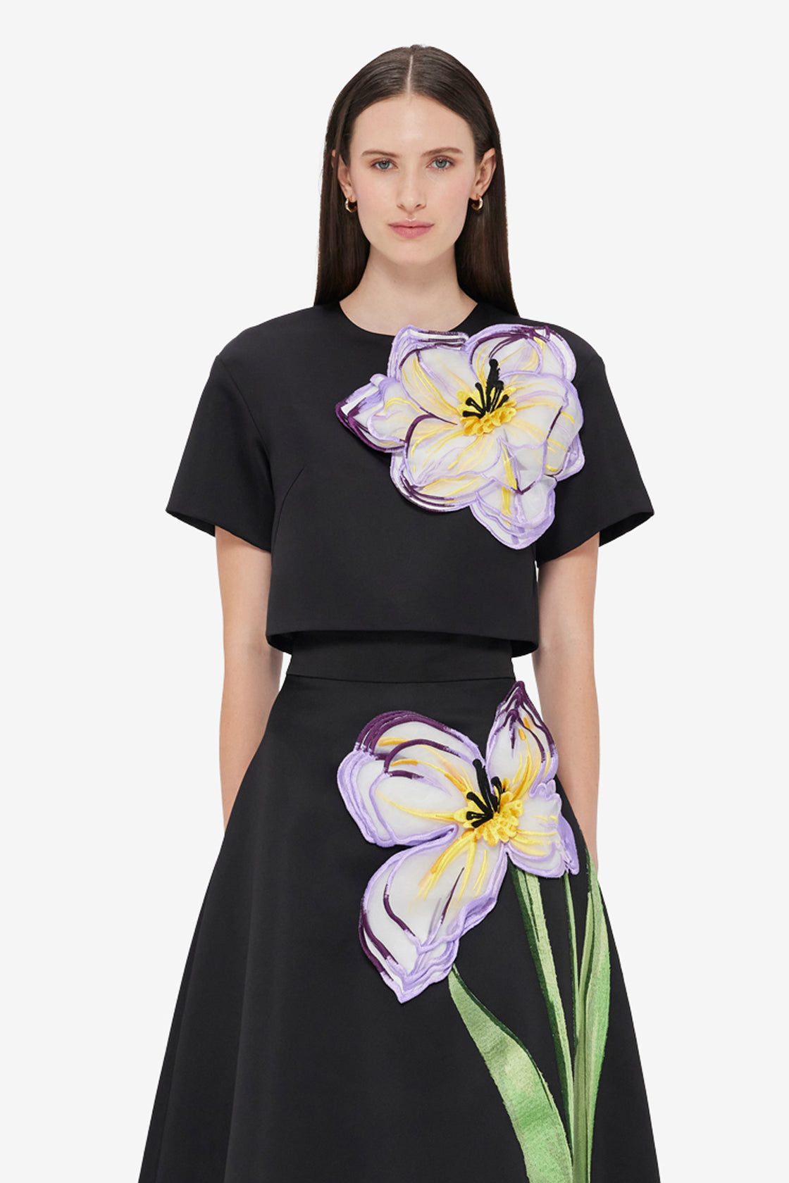 Exclusive Leo Lin Indie Appliqué Sleeve Top in Iris Print in Ebony